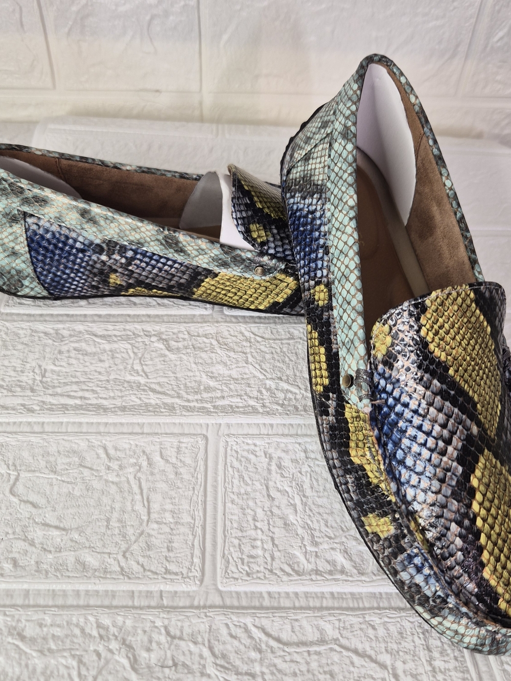 New AEROSOLES Bleeker Leather Slip On Loafers Blu Snake Shoe  Size 6 Luxury shoe